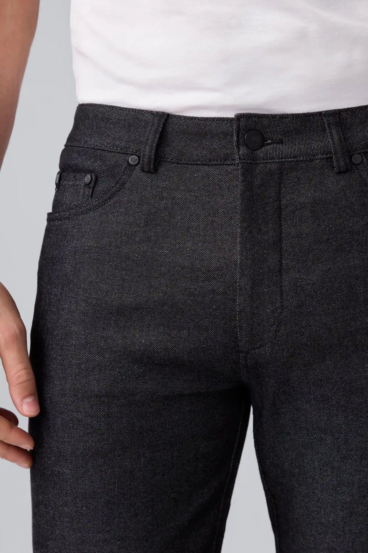 SILVER Denim - Straight Leg Jeans