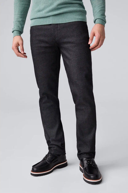 SILVER Denim - Straight Leg Jeans